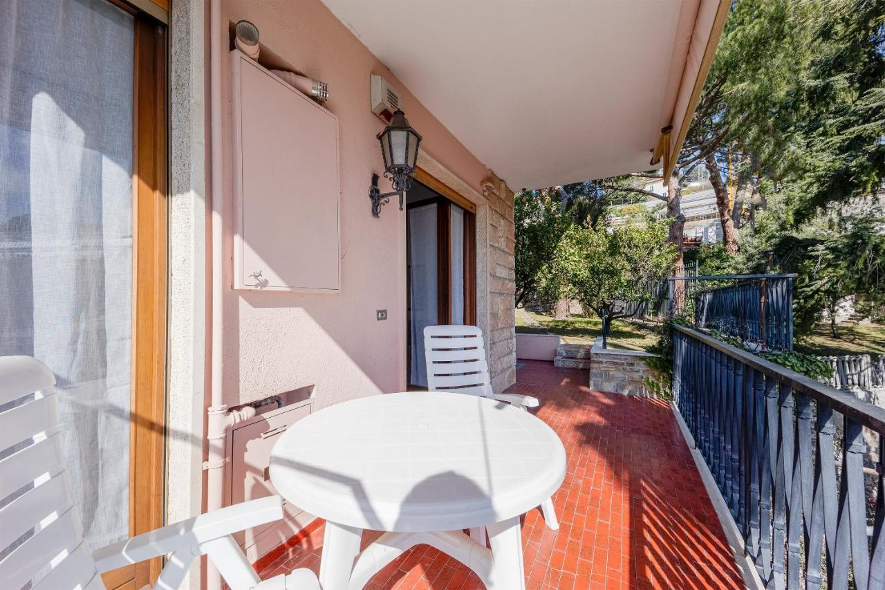 Lemon Tree Apartment - Garden, Sea View, Wifi 산레모 외부 사진
